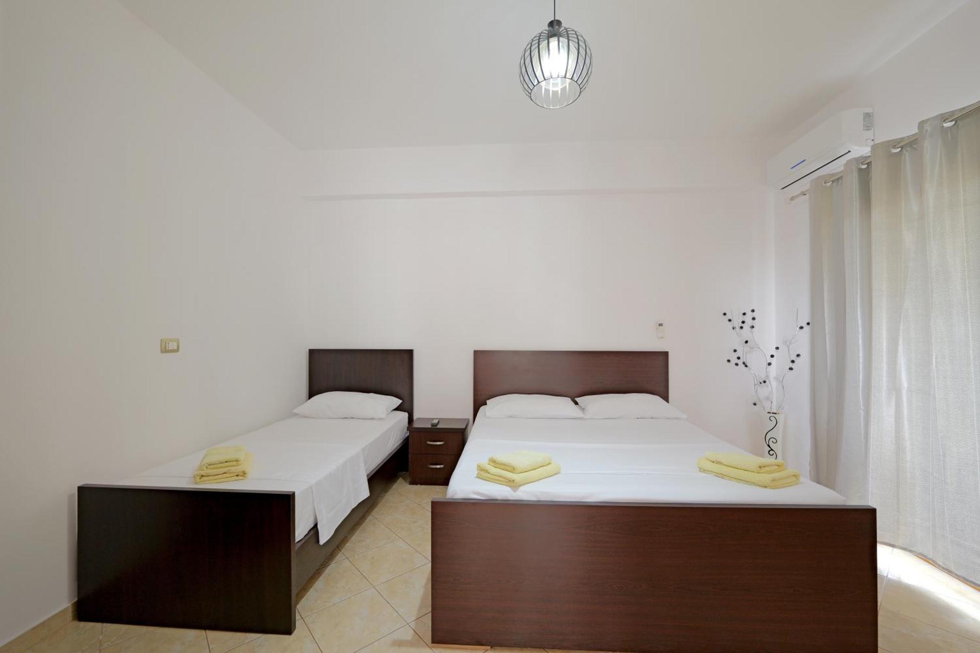 Brahimi Guest House Ksamil Exterior foto